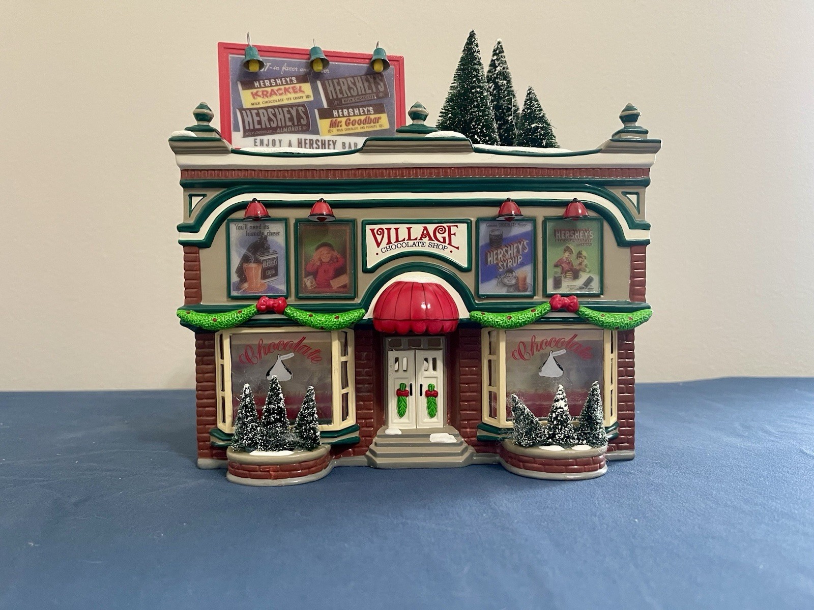 RETIRED! Dept 56 54913 Hershey Chocolate Shop Candy Store Christmas Snow Read