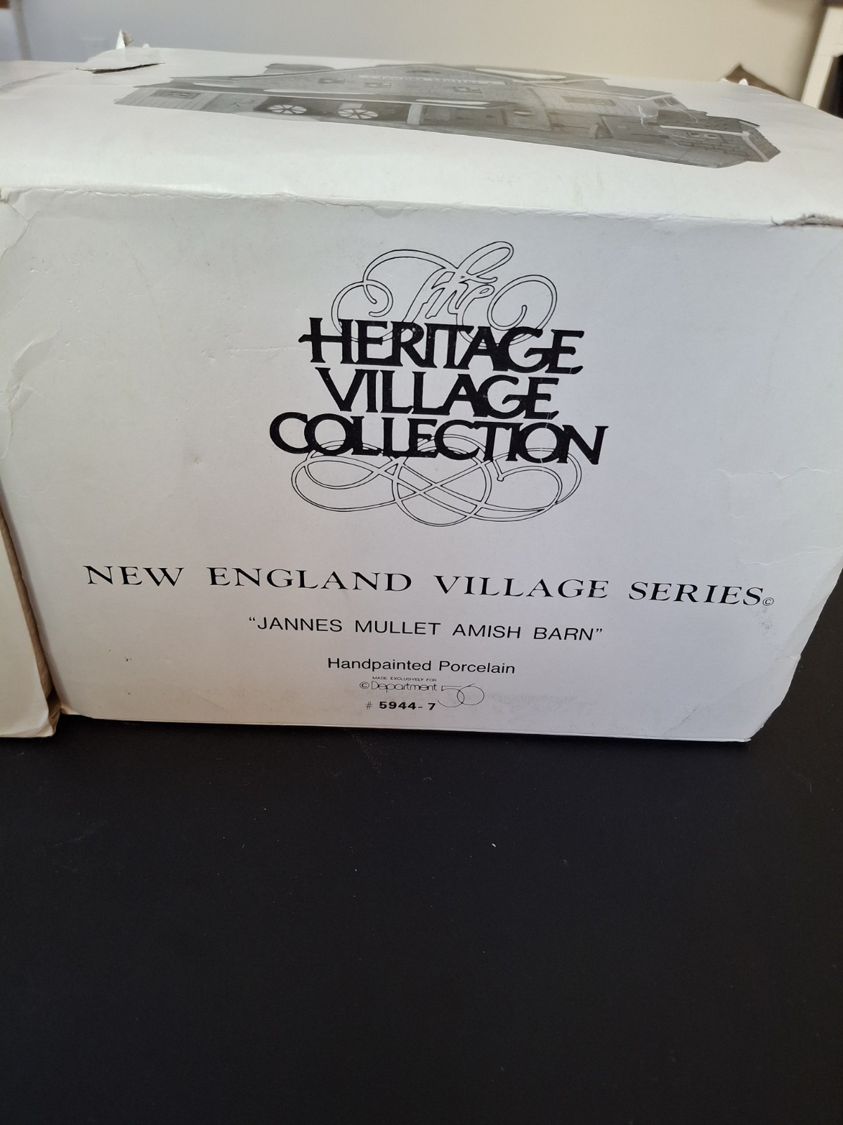 2 DEPT 56 New England Village CRAGGY COVE LIGHTHOUSE & JANNES MULLET AMISH BARN