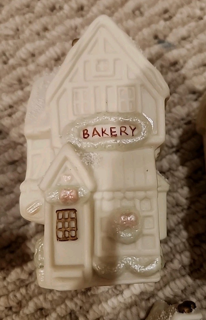 5 Carlton Cards Village Houses Building Figure Decorative Church Bakery Toy VTG