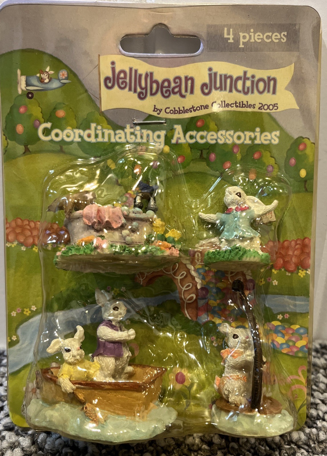 New 4 Piece VTG Jellybean Junction Cobblestone Collectibles 2005 Easter Bunny