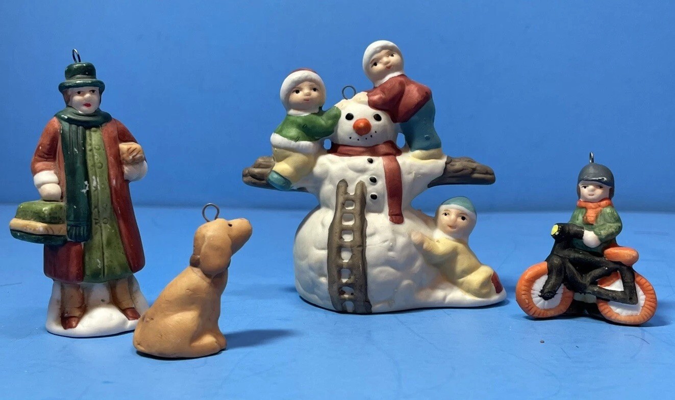 Vintage Christmas Village People Porcelain 3″ Figurines & Dog
