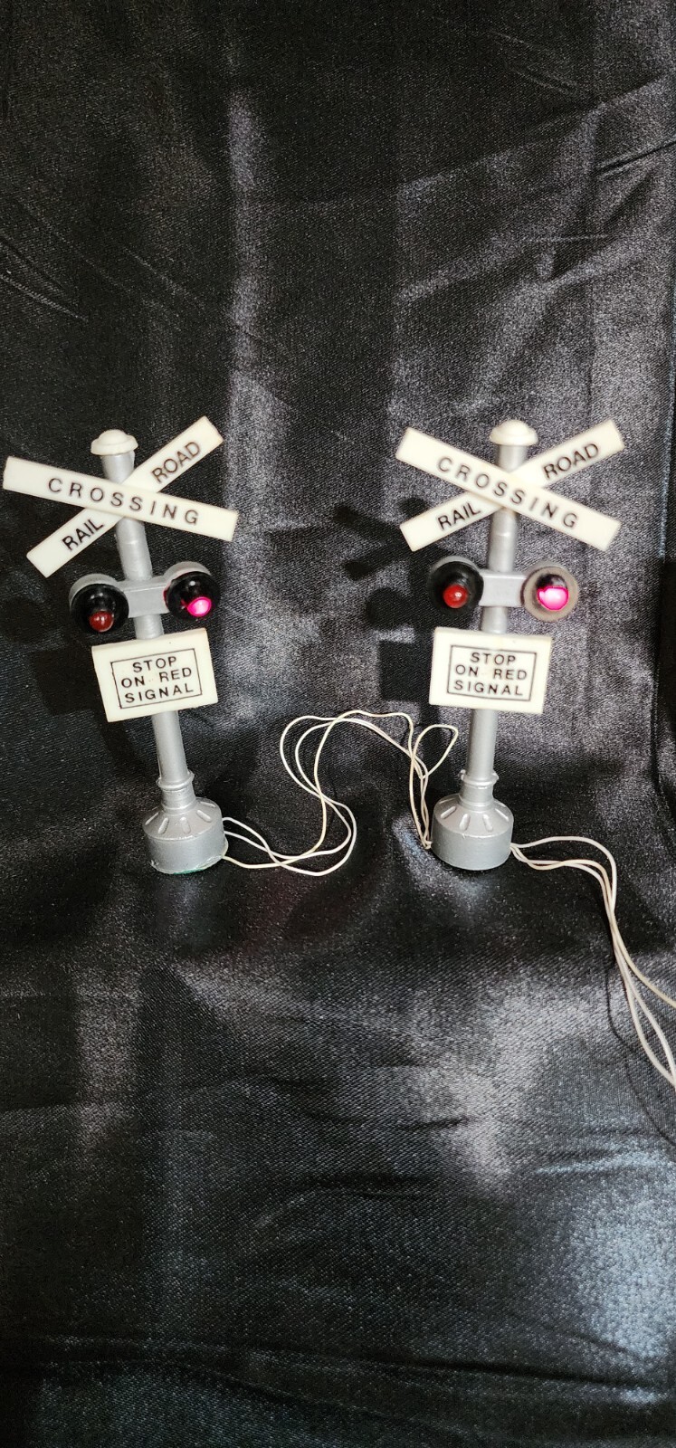 Department Dept 56 Village Railroad Crossing.  Lights Up With Batteries