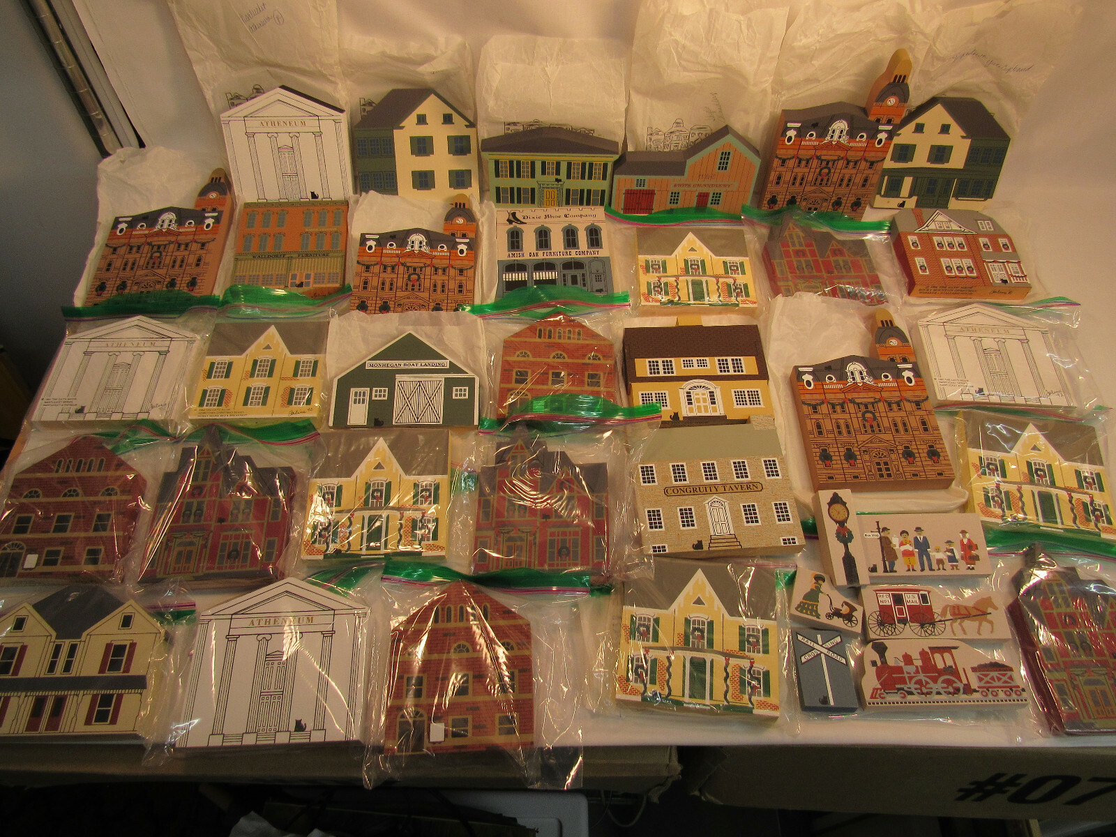 Vintage Cat’s Meow Village 37 Pieces Lot Buildings Houses Railroad Etc