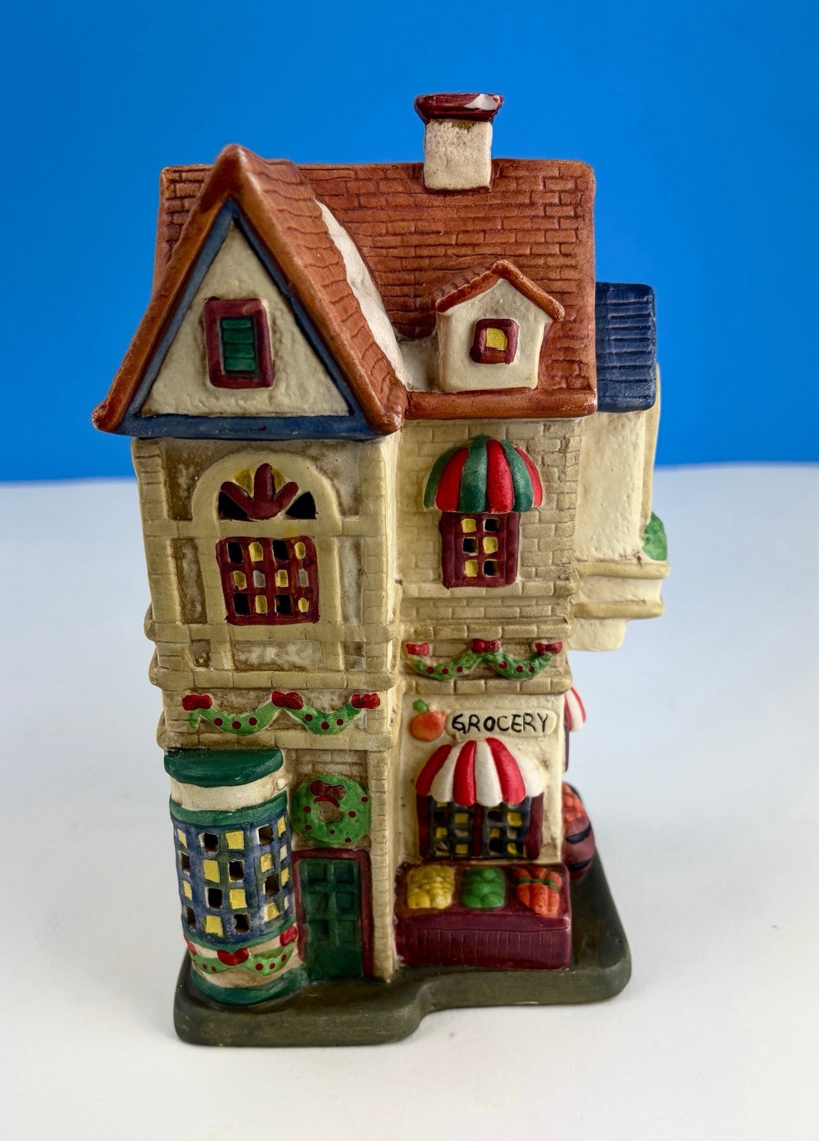 Dickens Grocery Store 1995 Porcelain Collectible Christmas Village