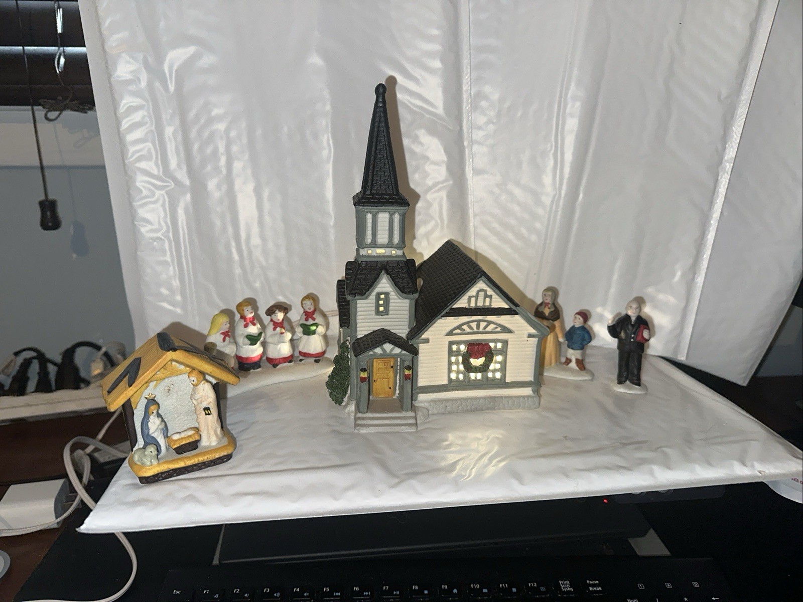 Lemax 8 Piece Lighted Dickensvale Christmas Village Church Set Rare 1994