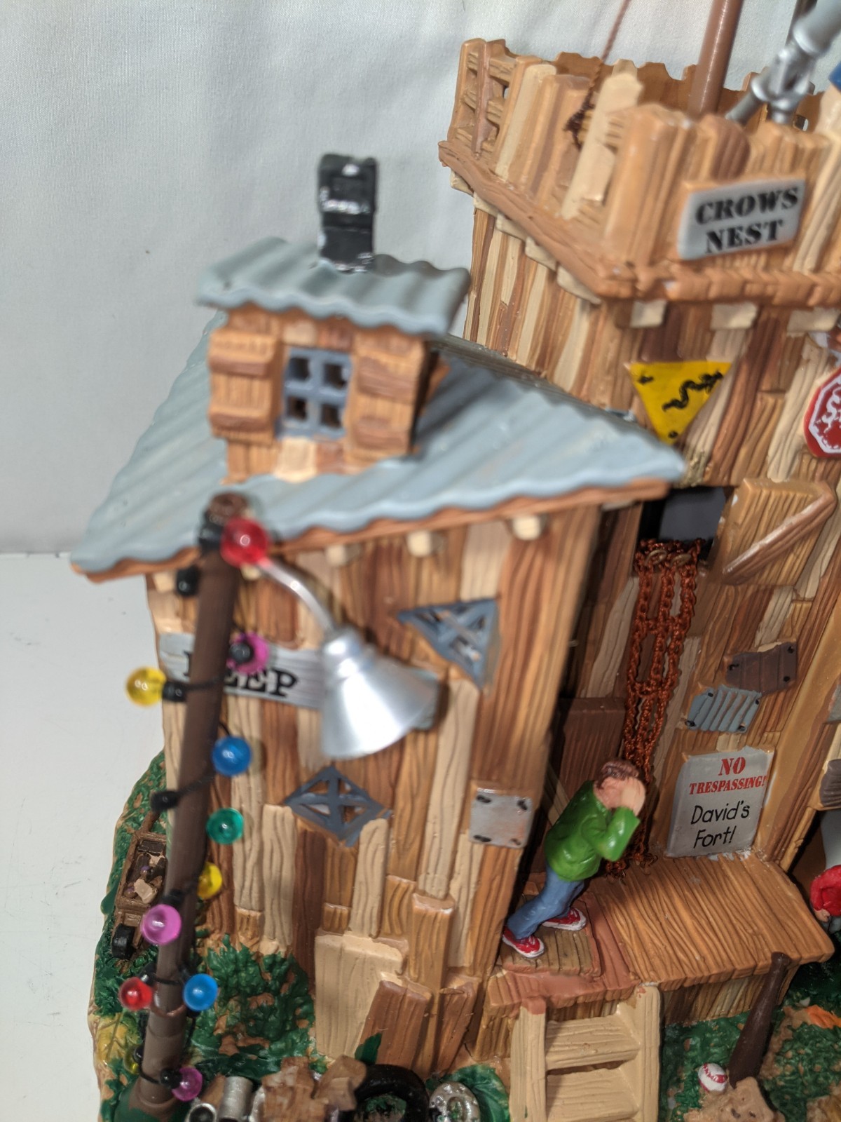 2010 LEMAX Signature Collection Christmas Holiday Village David’s Fort #04218
