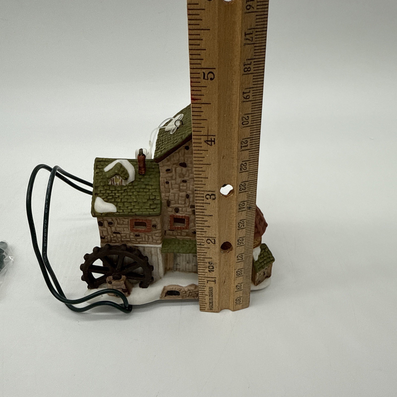 Department 56 Dickens’ Village Mill Lighted Ornament #98766 Retired Vintage