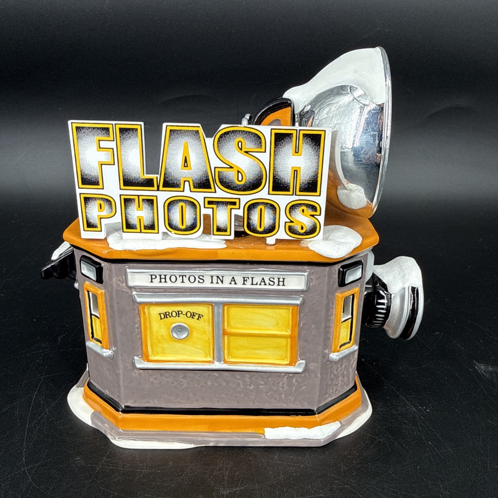 Department 56 Snow Village “Flash Photo Hut” #56-55403