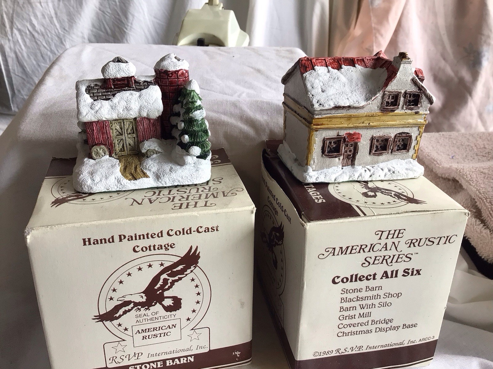 2-new American Rustic Series Ceramic Houses Mini