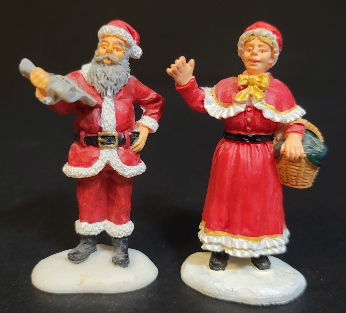 Lemax Christmas Village Town Mr. & Mrs. Santa Claus 92334 92335
