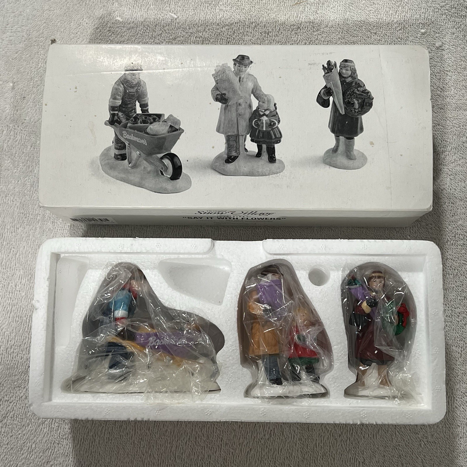 Department 56 Snow Village – Bachman’s Original Homestead 1885 Truck And People