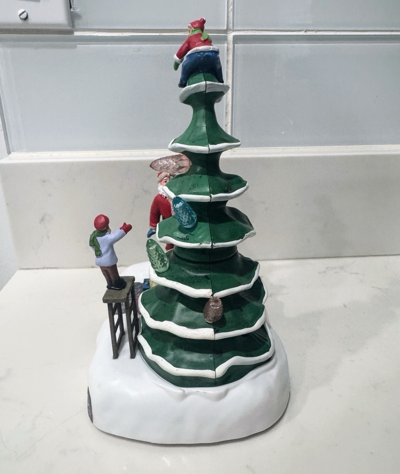 2023 Holiday time Light Up & Musical Christmas Village Decorating the Tree scene