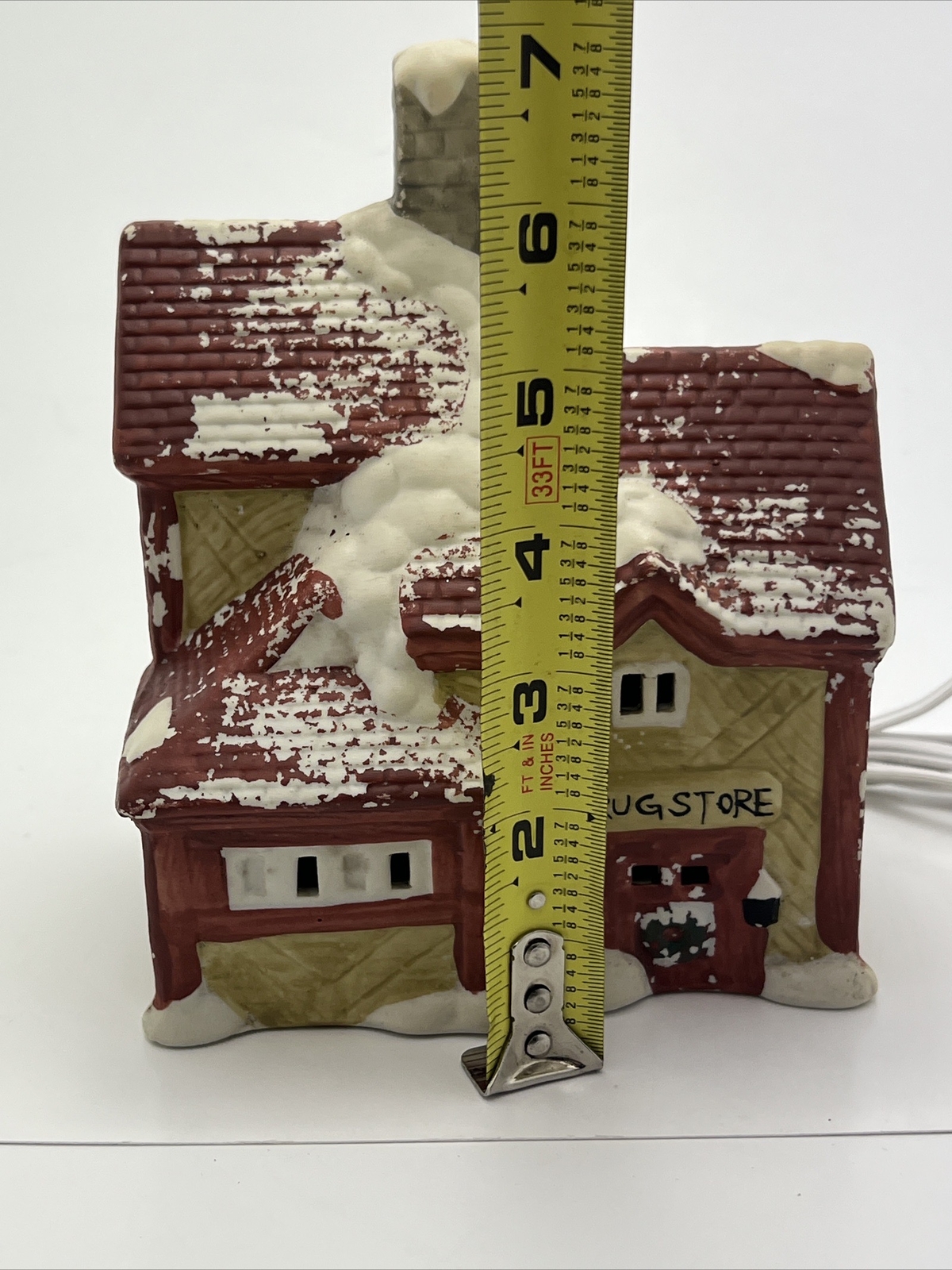 Winter Valley Villages Porcelain Drug Store Christmas Lighted House Vintage 1994