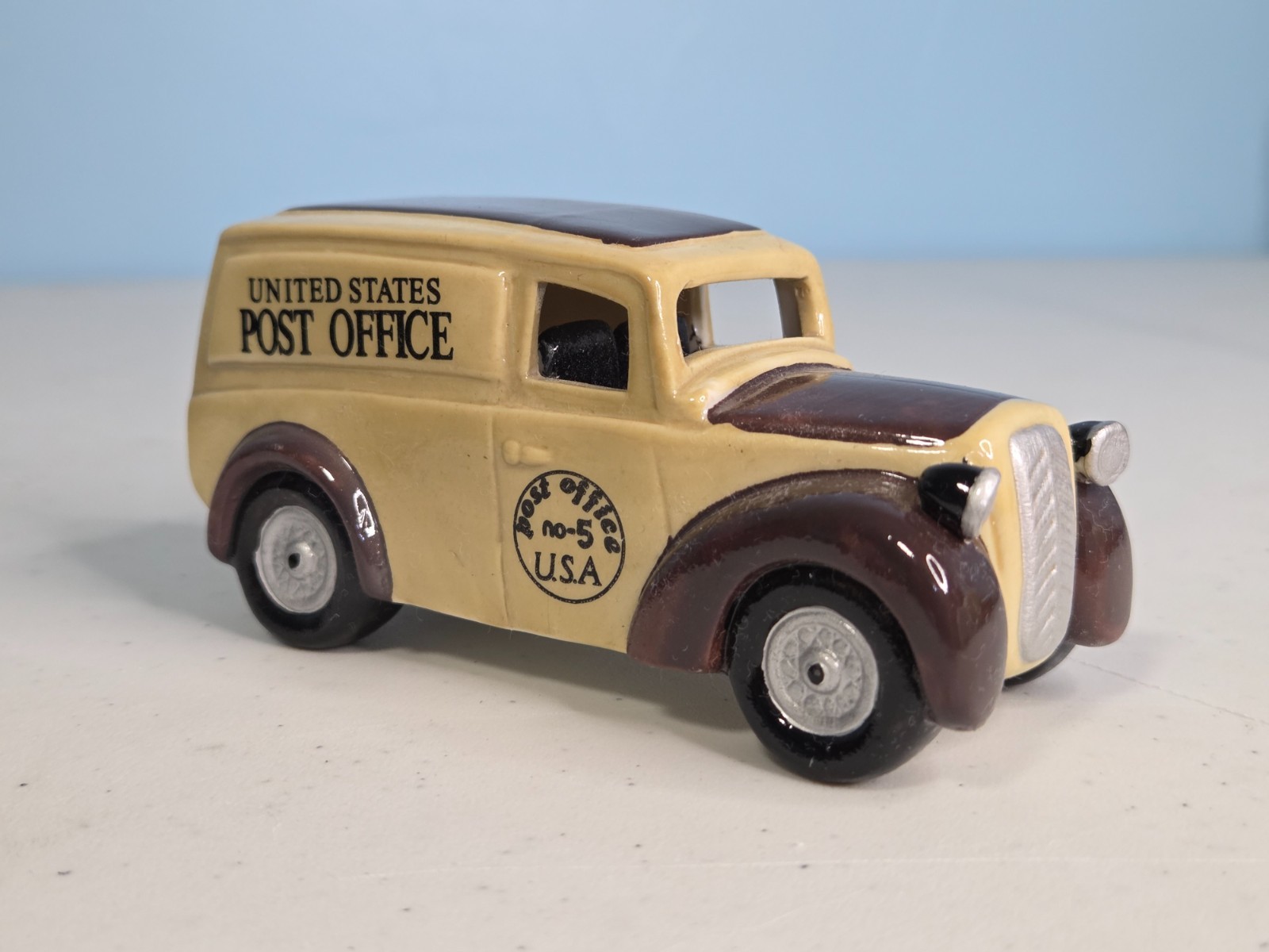2001 O’WELL Santa’s Workbench Collection Antique US Post Office Mail Truck