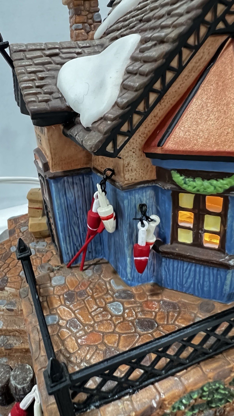 Dept 56 Dickens Village “Lynton Point Tower” 58315 Retired 1998 Excellent !