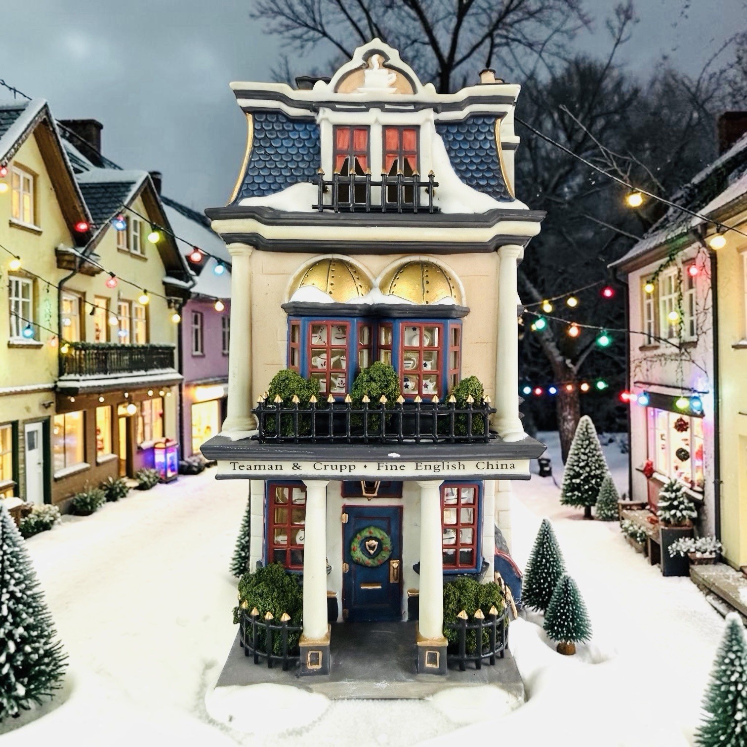 Vtg 1998 Department 56 – Dickens Village Series TEAMAN & CRUPP China Shop *READ
