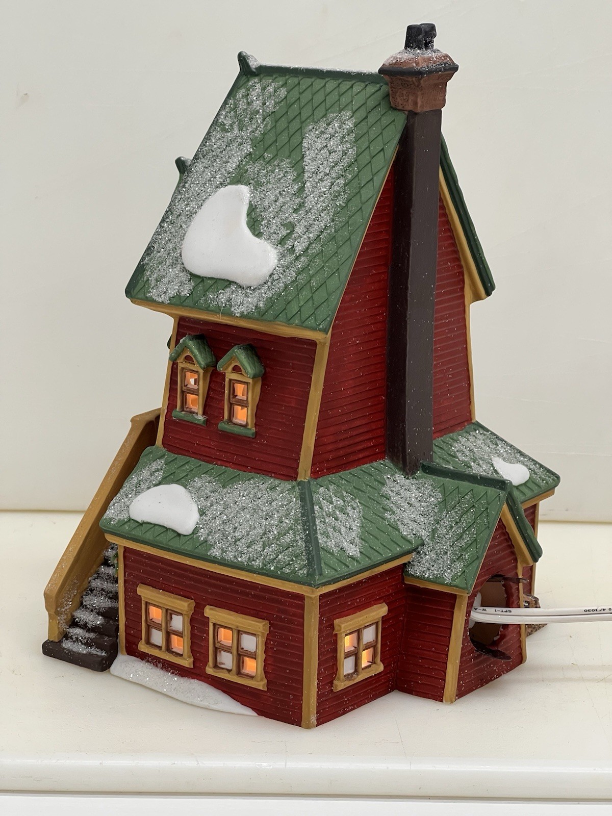 Dept 56 North Pole Santas Rooming House #56386 1995 Retired Excellent !