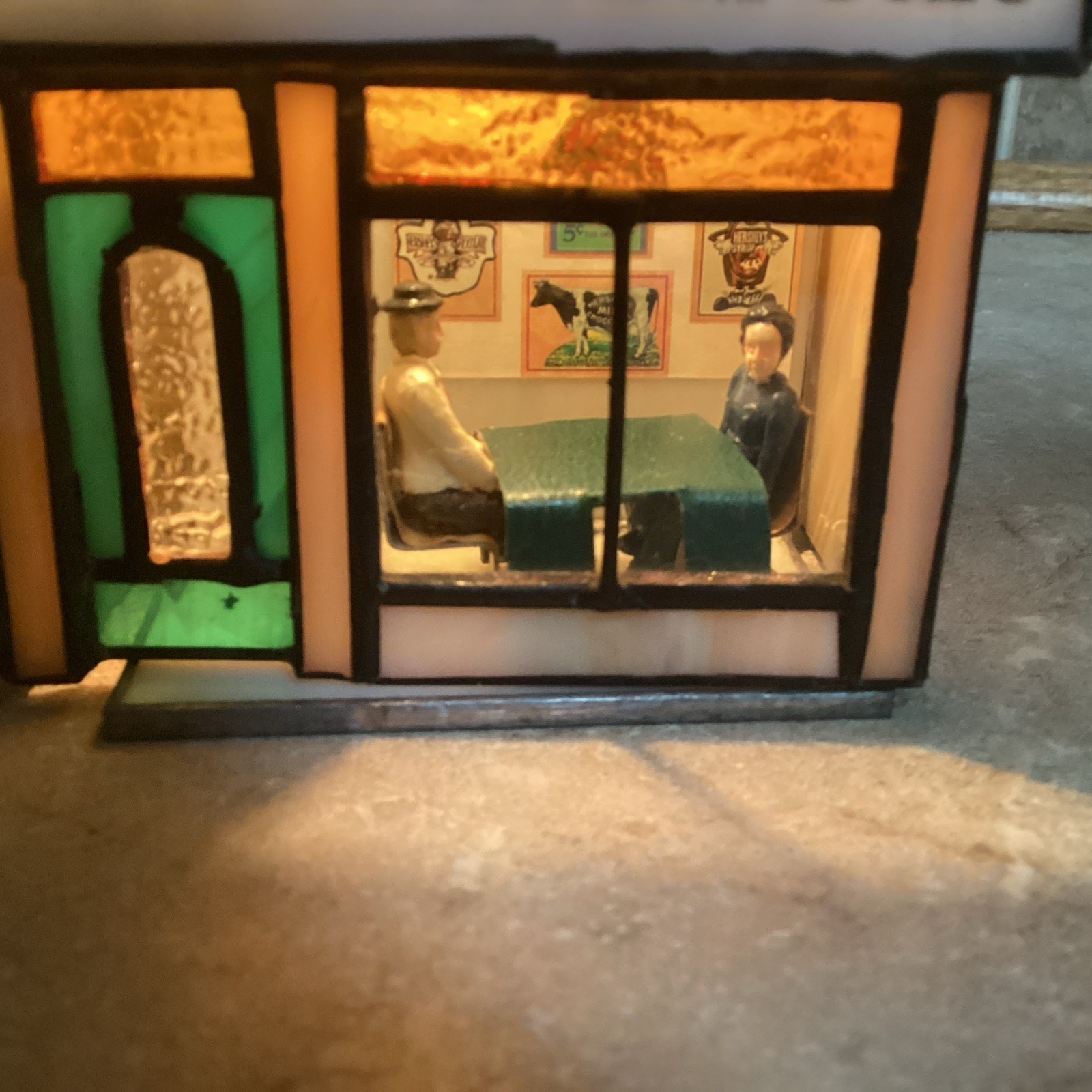 HERSHEY STAINED GLASS -Chocolate Town 1996-Mr Goodbar Cafe- Lighted-RUDY BROS.