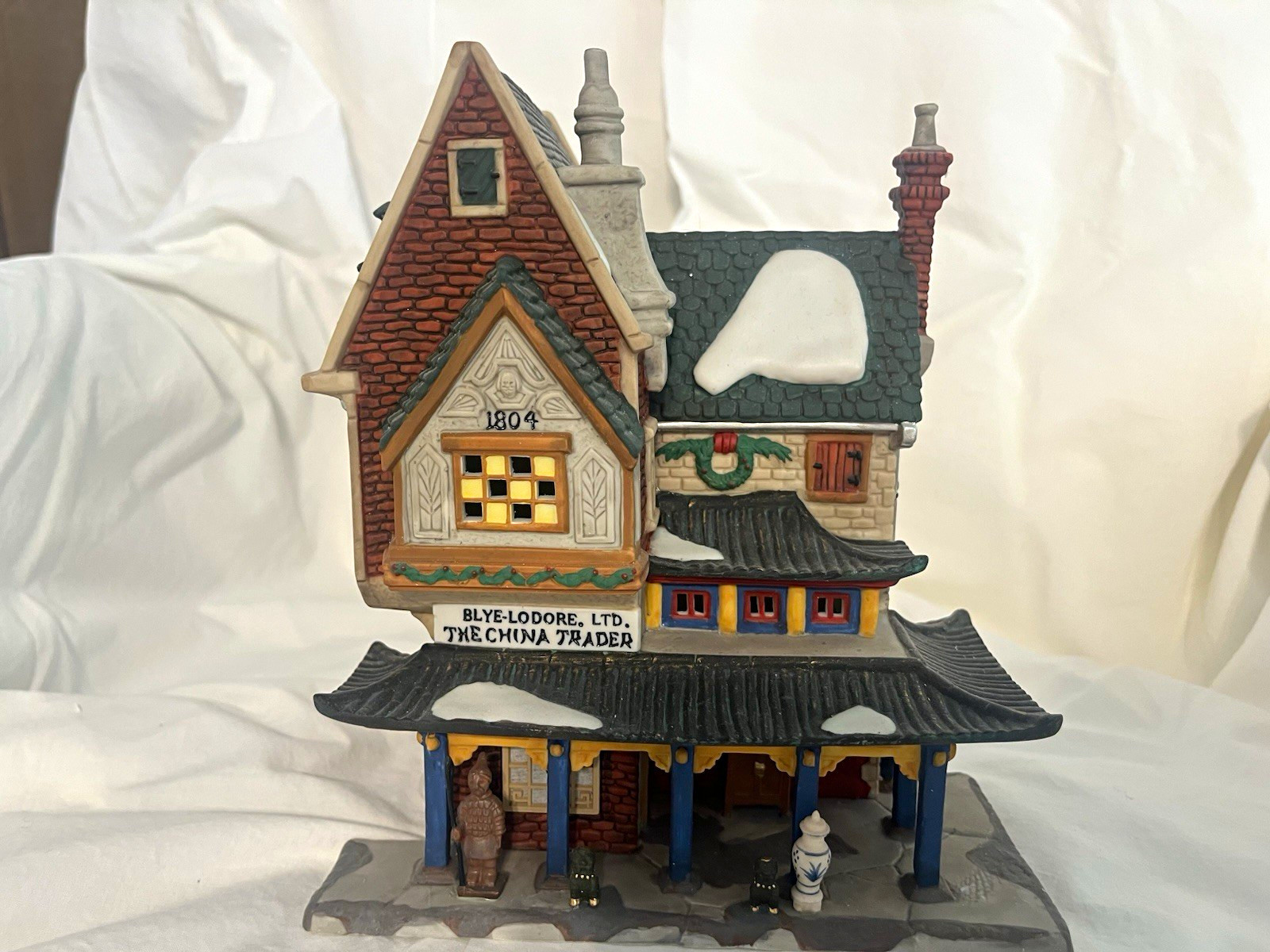 Department 56 Dickens Village The China Trader Illuminated Ceramic House 1994