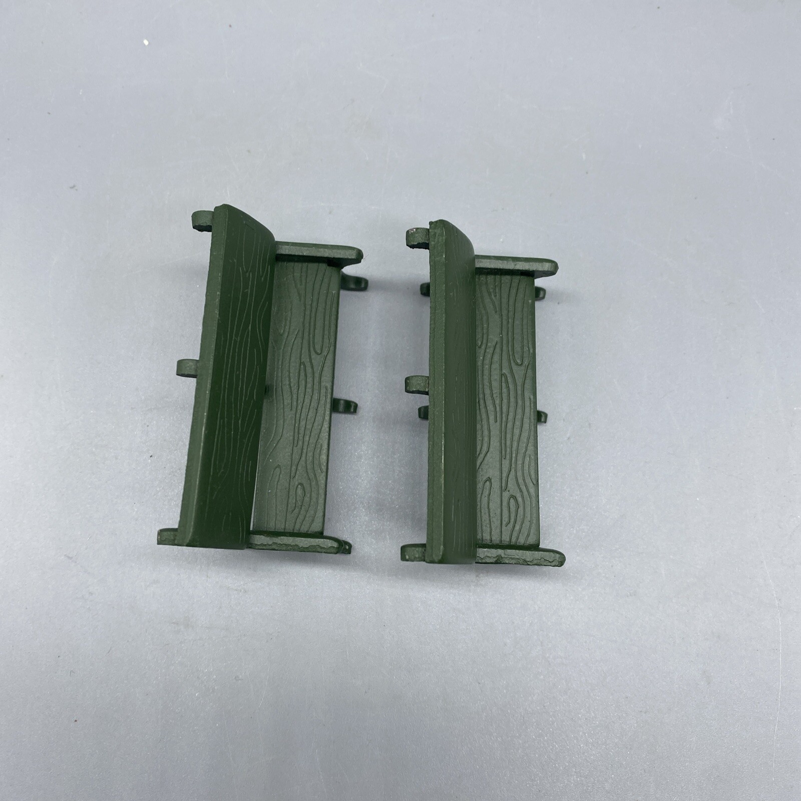 Lot of 2 Dept 56 Village Metal Park Benches Green 2.5 inches
