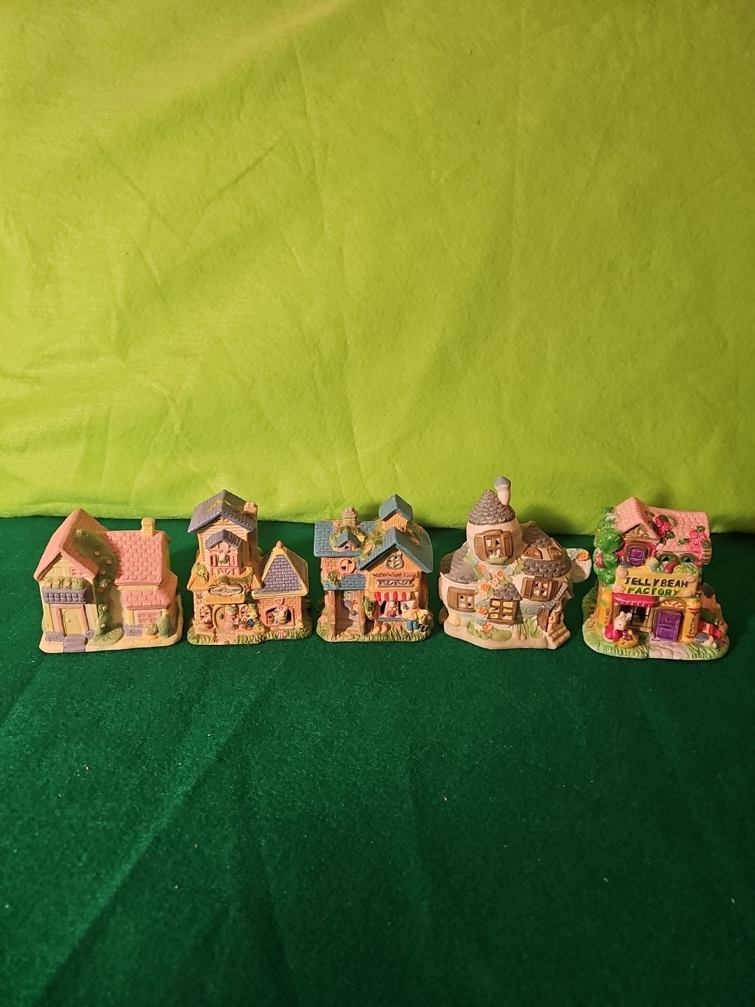Vintage Lot of 5 Easter Village Houses.
