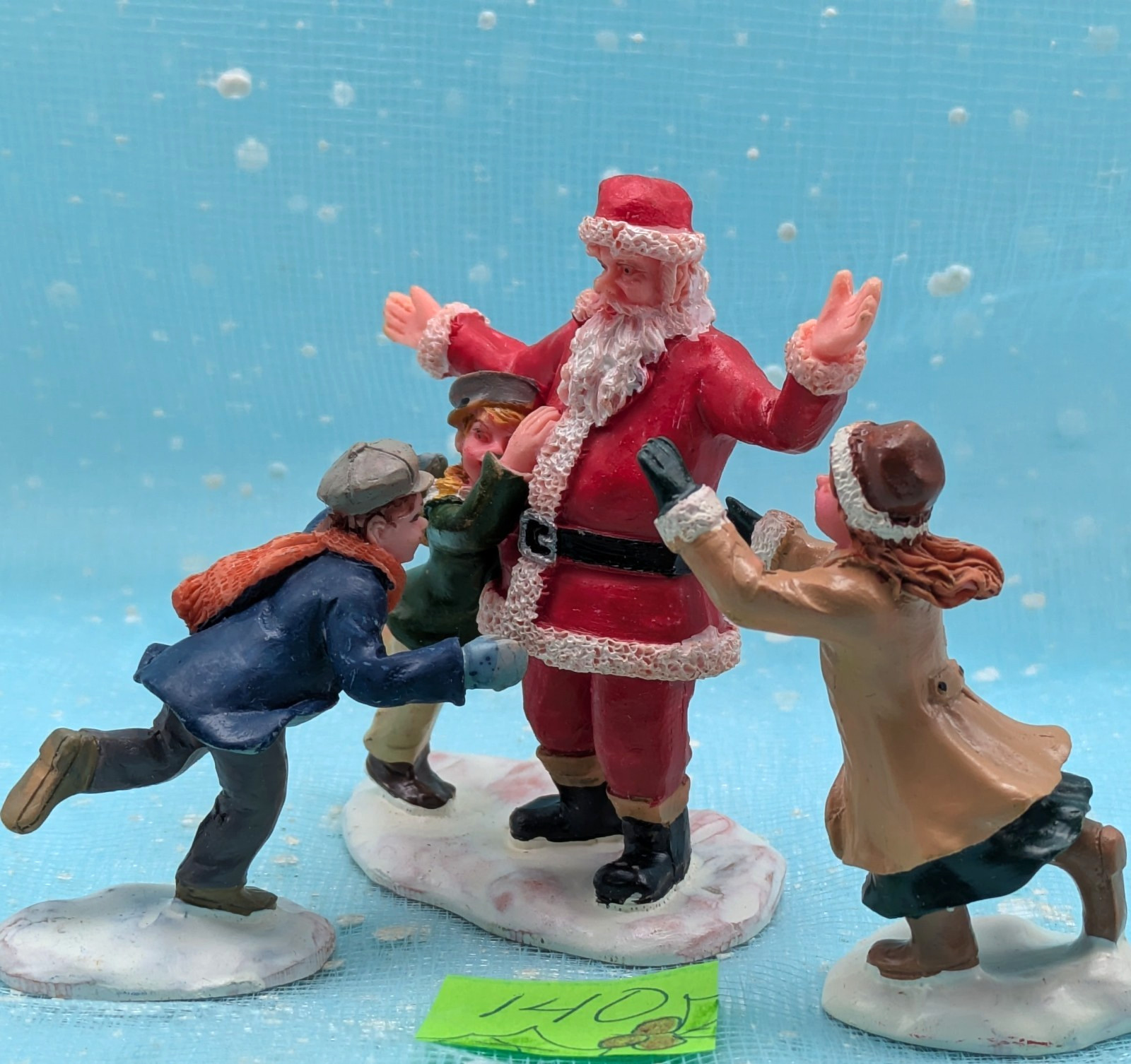 Lemax Children hugging Santa Father Christmas 3 pcs Village Figurines INV140