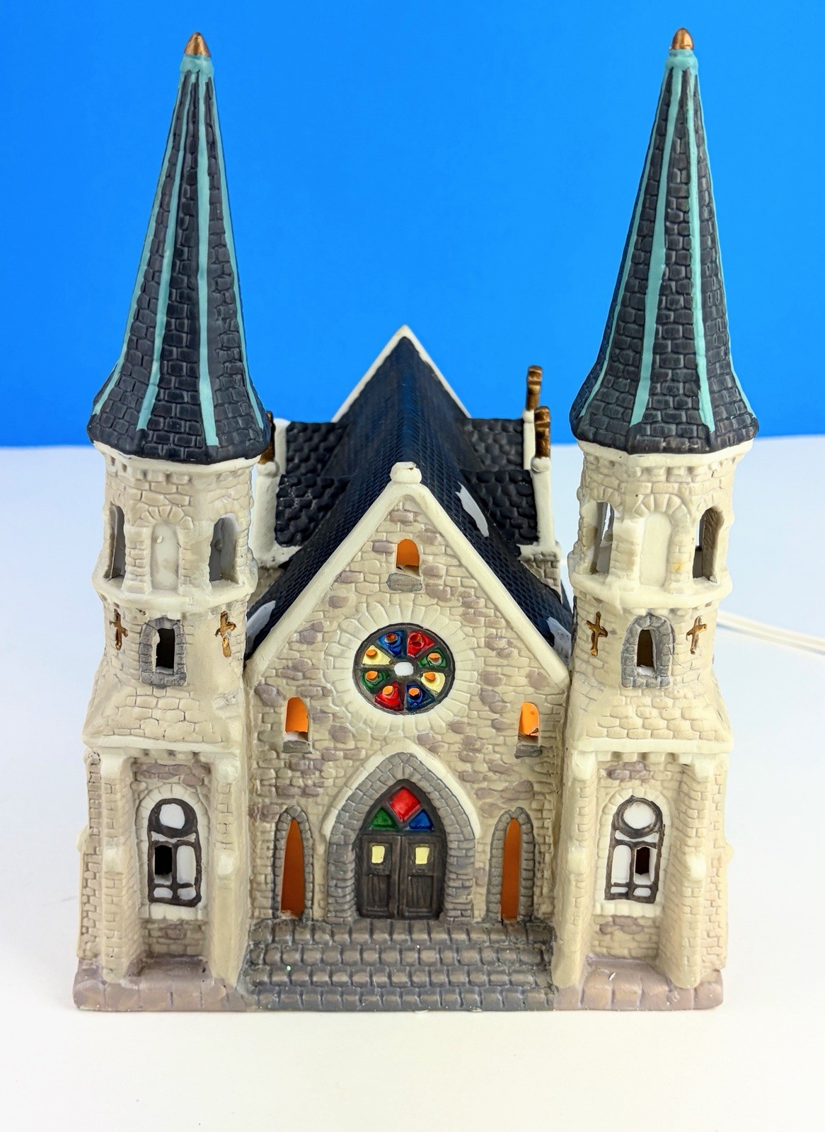 Dickens Keepsake Porcelain Lighted House Cathedral Church Snow Village Lighted