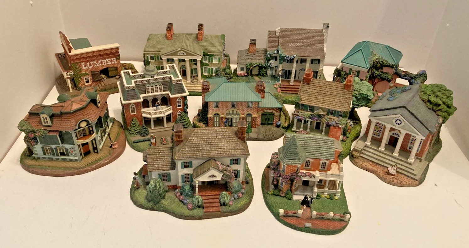 Hawthorne Village Gone With the Wind Collection of 12 Houses/Buildings