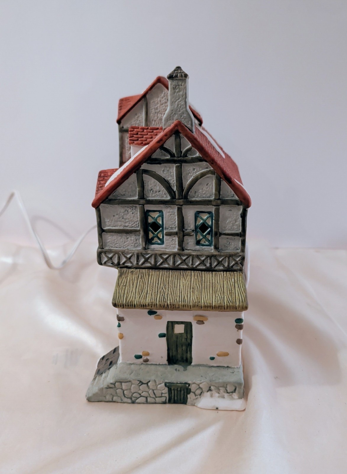 Dickens Collectable Christmas Village Towne Series Hand Painted 1995 No Box Vtg