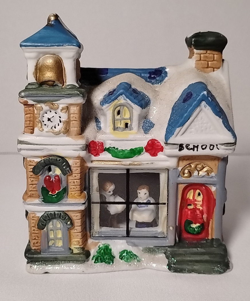 2004 Village Christmas School w/Window Decoration