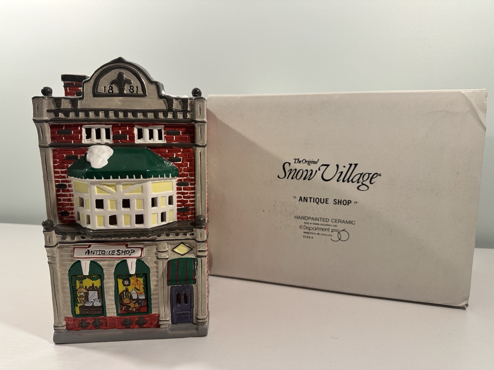 Department 56 Snow Village – Antique Shop 5123-3