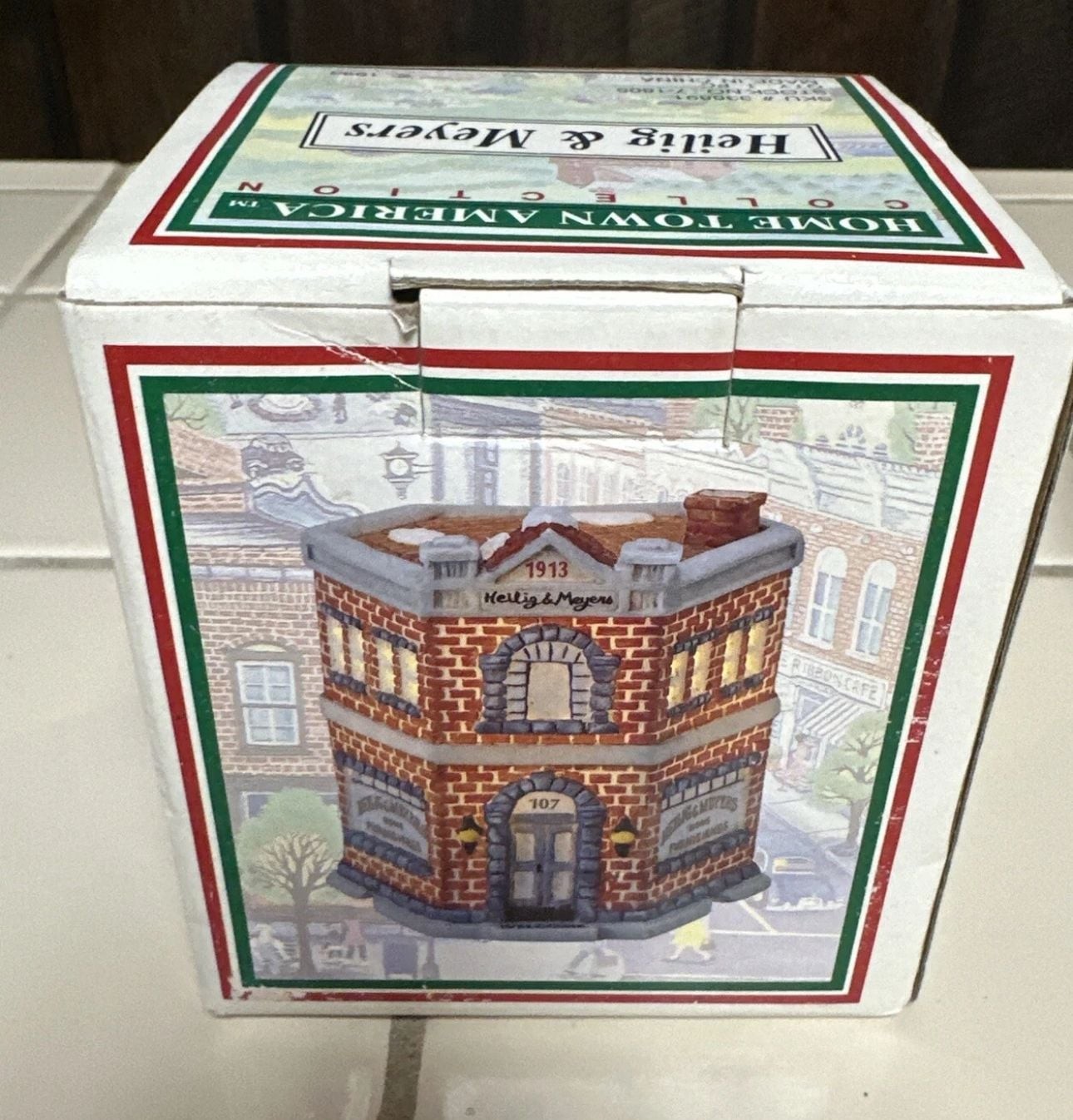 Home Town America Collection Porcelain Gem Drugs Store 1994 Christmas Village