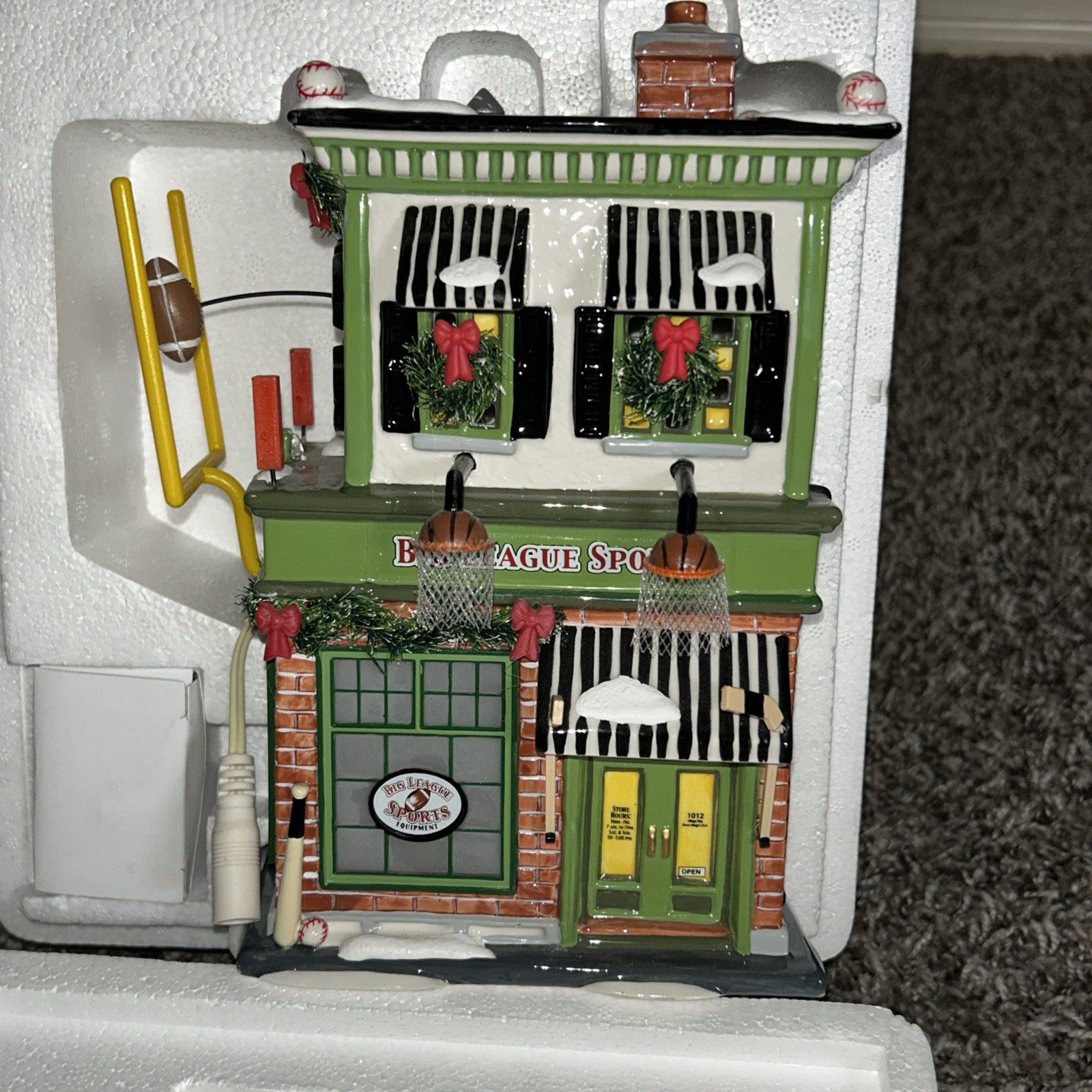 Department 56 The Original Snow Village – Big League Sports 2006