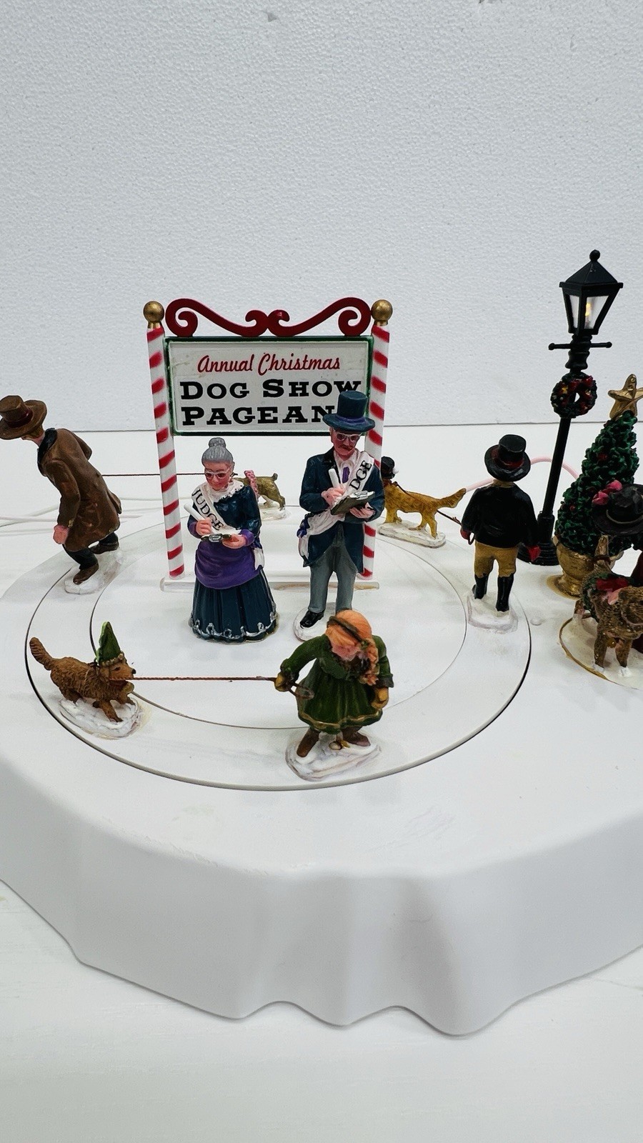 Lemax Village Collection “Dog Show Pageant” 74662 Retired 2007 Excellent !