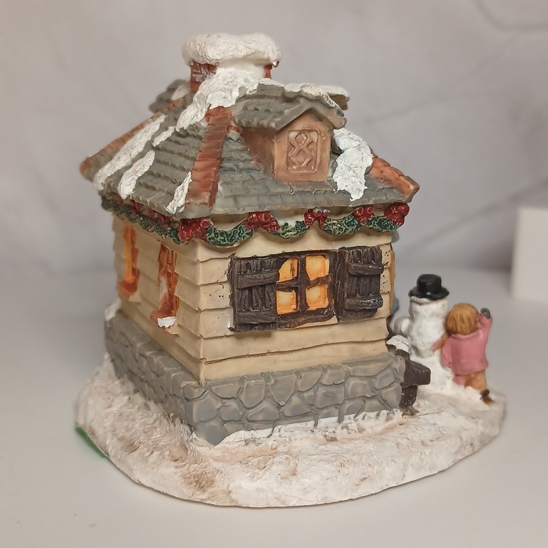 Cottage Winsor Collection Candy Shop Figurine Christmas Village Miniature House