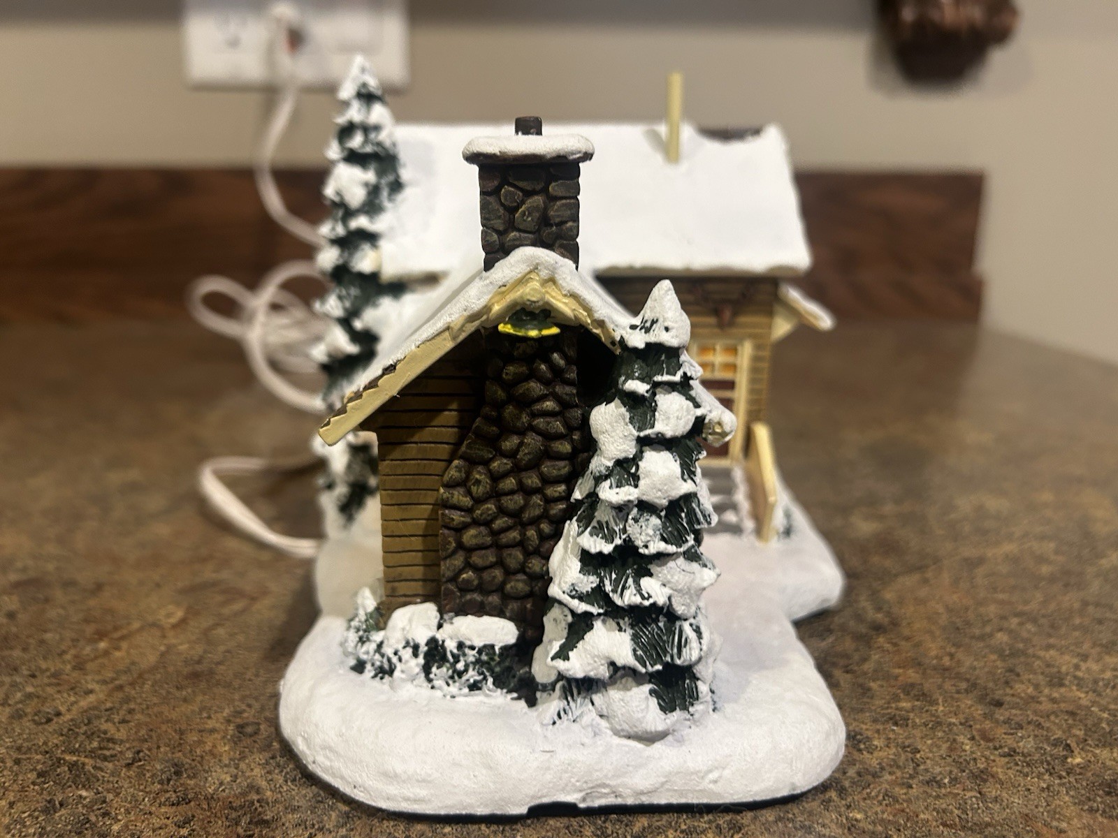 T. Redlin’s Winter Memories Collection Hawthorne Village Woodland Diner #A0841