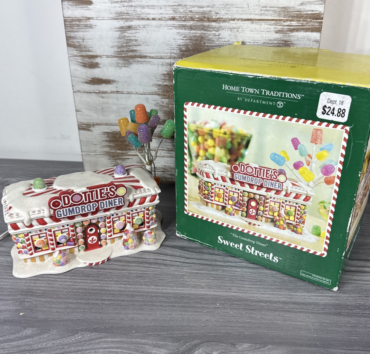 Home Town Traditions by Dept 56 “THE GUMDROP DINER” Sweet Streets 2004 Read