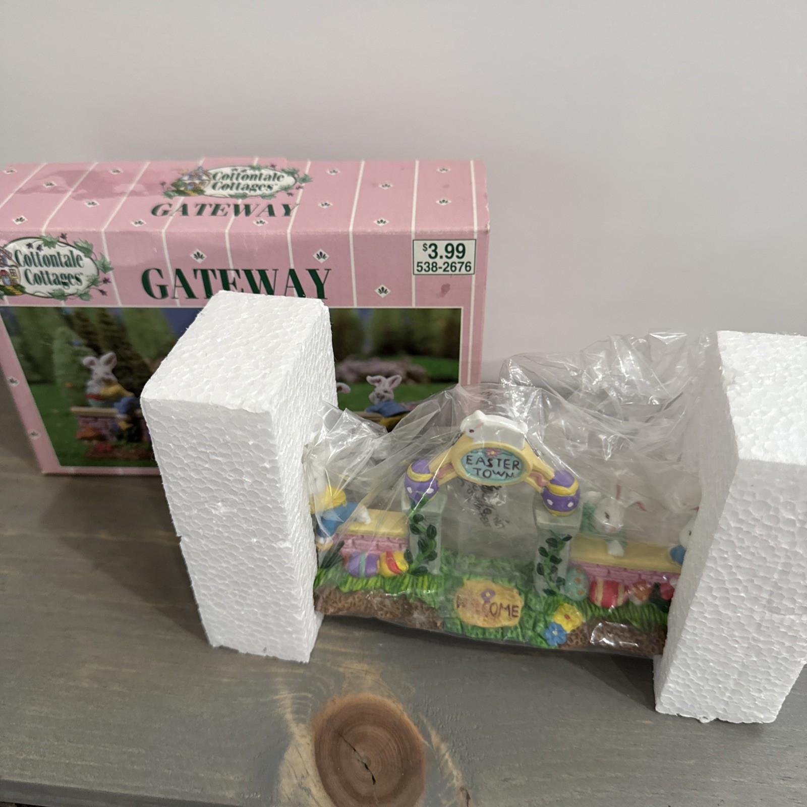 Cottontale Cottages Gateway Porcelain Easter Town Village Diorama Decoration NEW