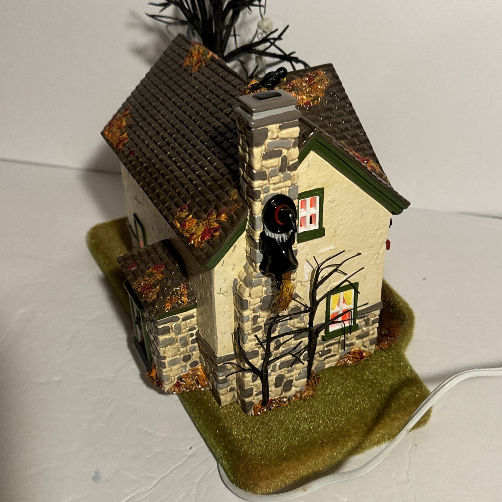 2000 Dept 56 Hauntsburg House #56.55058 WORKS Halloween Village SEE INFO PICS