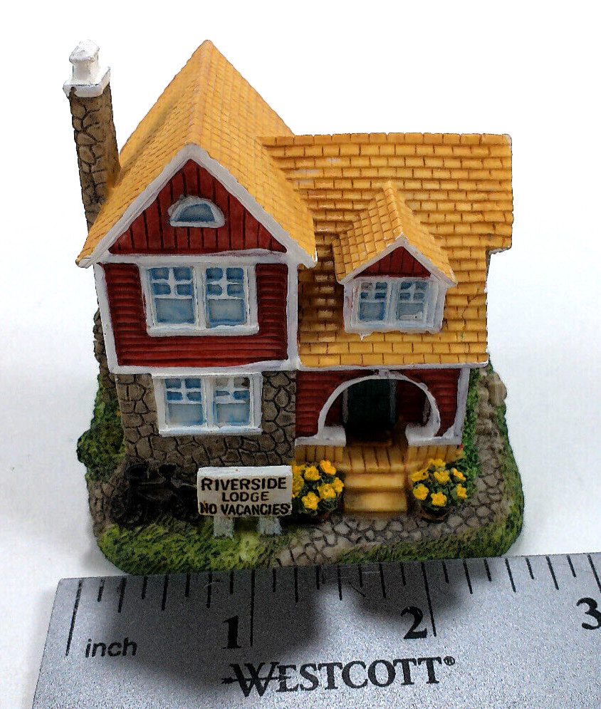 Vtg LIberty Falls HSE6a Riverside Lodge 1999 International Resourcing Inc