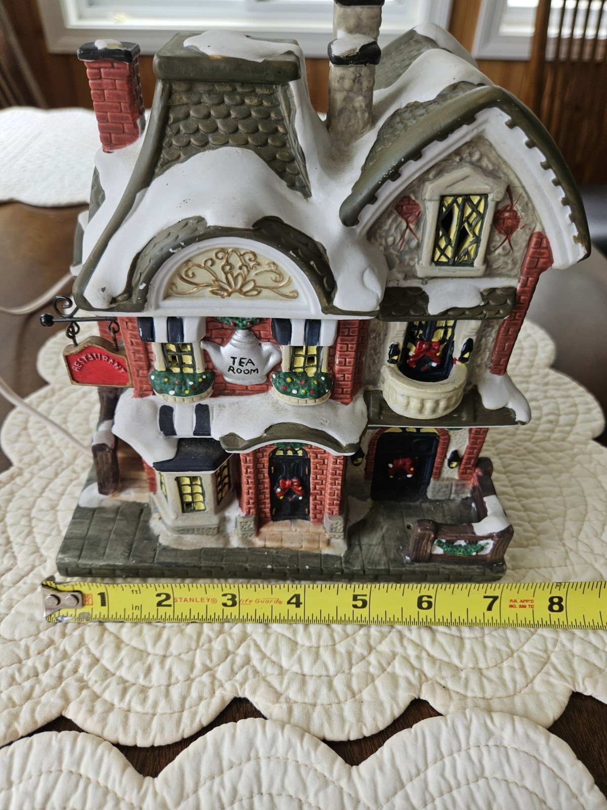 Dept. 56 Vintage Tea Room ’99 Grandeur Noel 6″x8″x9″.