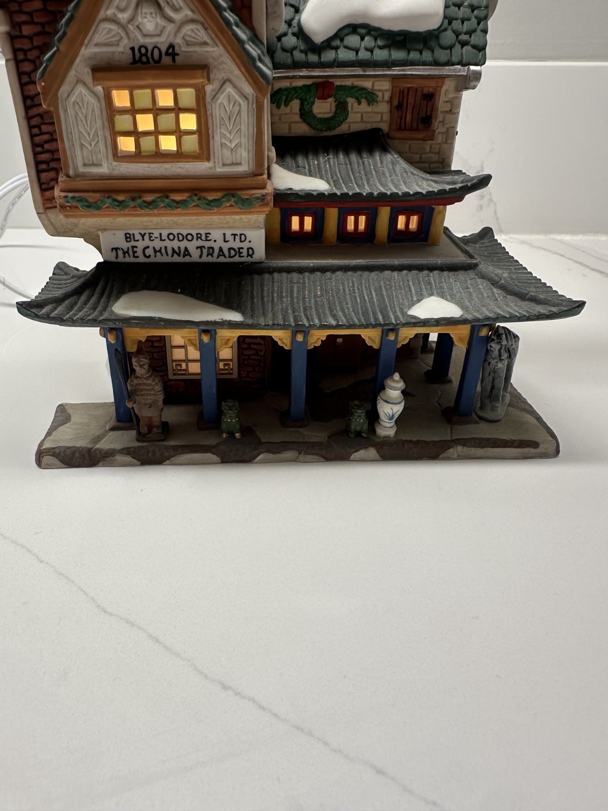 Dept 56 The China Trader” Dickens Village Lighted Building 58447 *read*