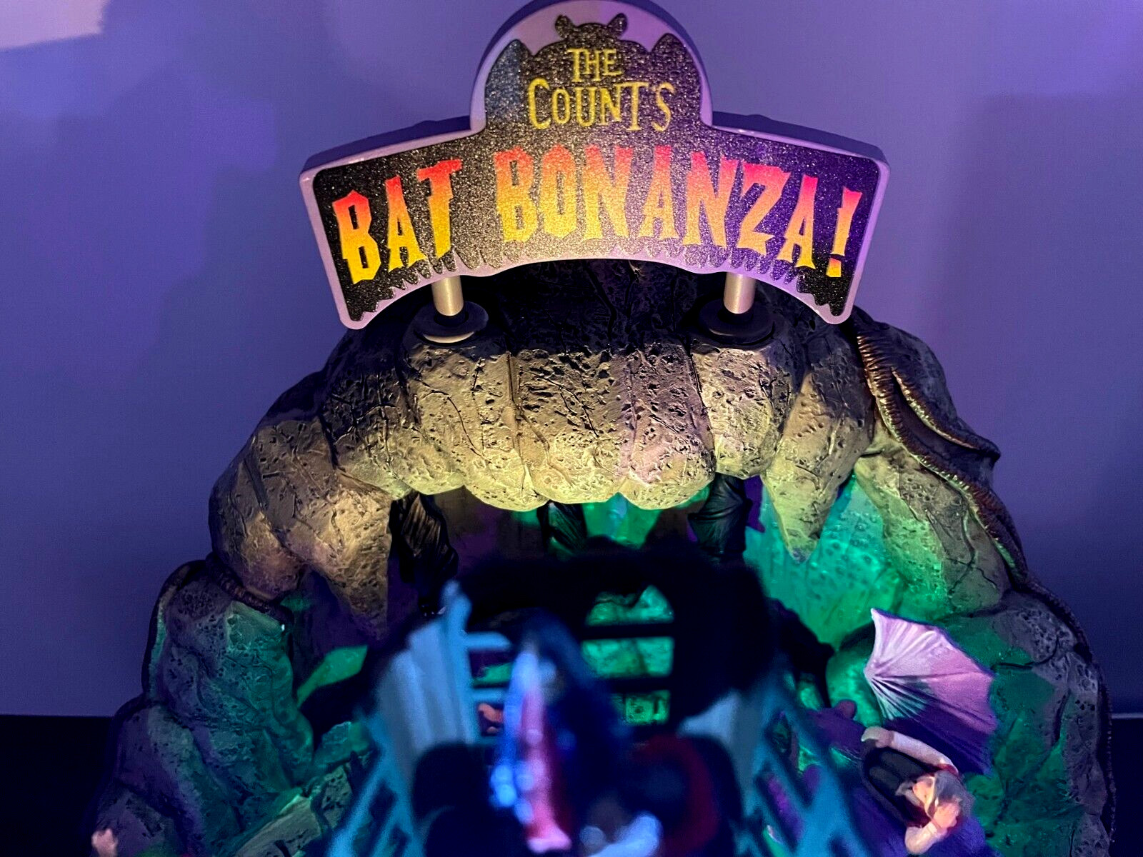 Lemax Spooky Town “The Count’s Bat Bonanza” NIB- Lights, Sound & Animation,Video