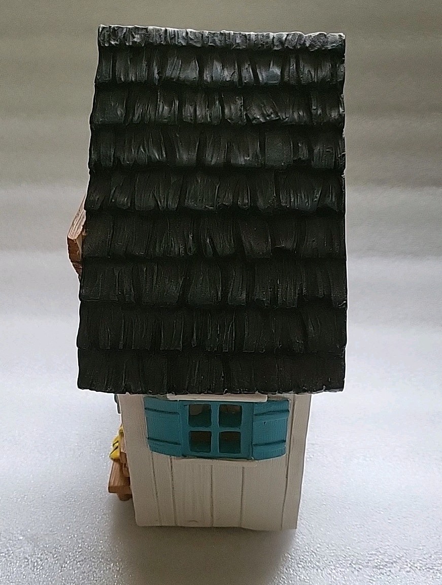 Celebrate it Tiny Treasure Beach House Multicolor