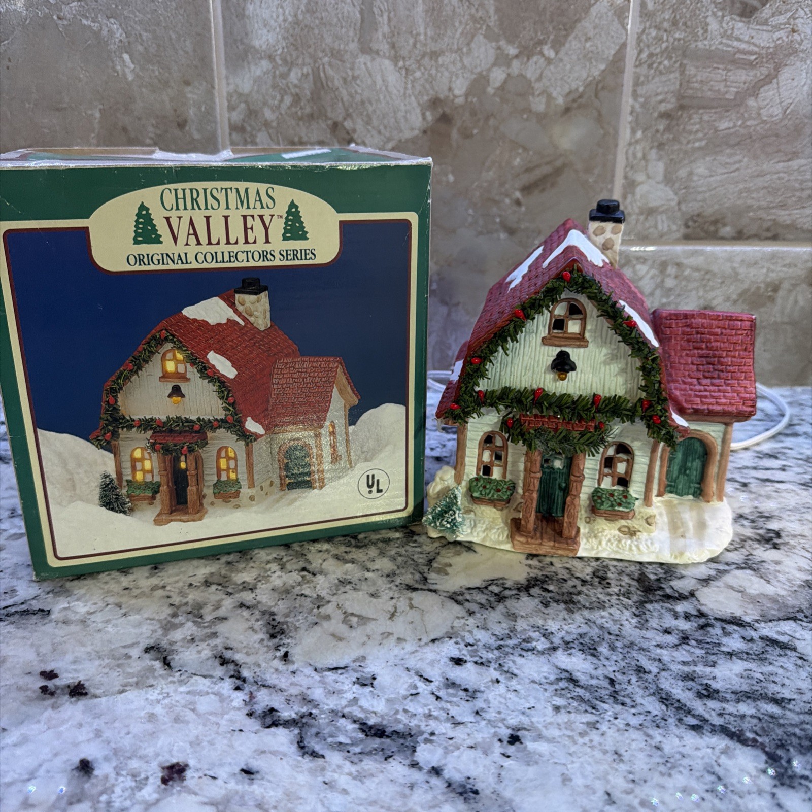 Vintage Lighted Christmas Valley Town House Village 1994 Seasonal Specialties
