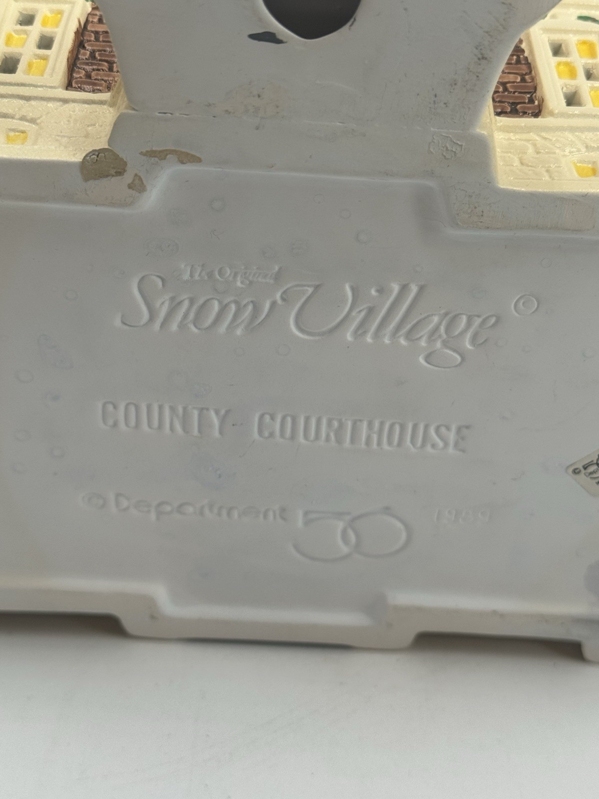 Department 56 1989 The Original Snow Village County Courthouse No Light/box