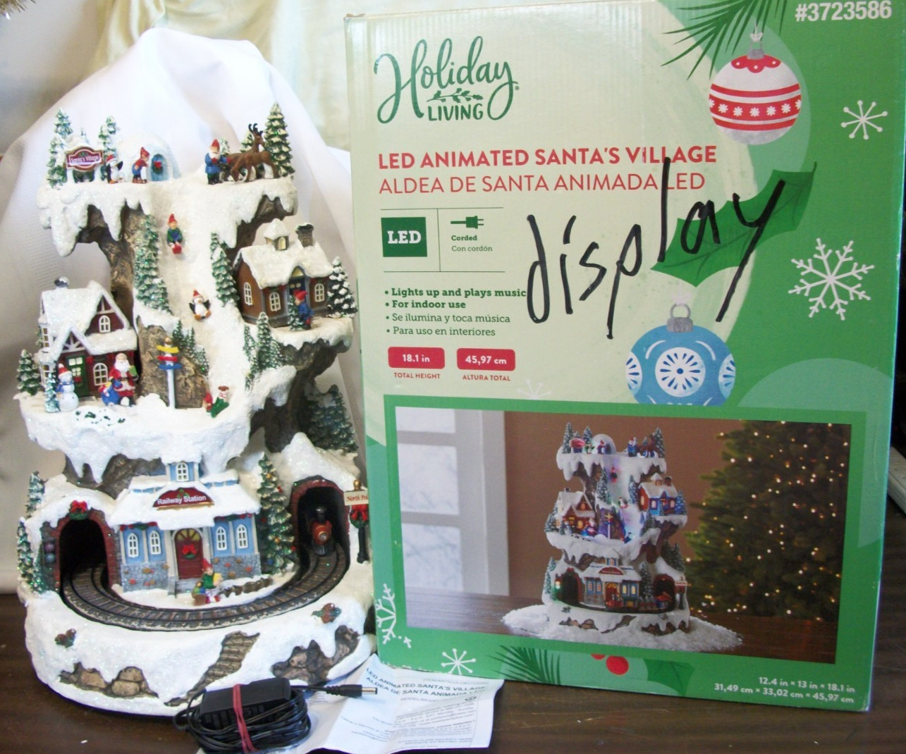 Holiday Living Christmas Santa Village Train Animated Music Lights 18″ Train