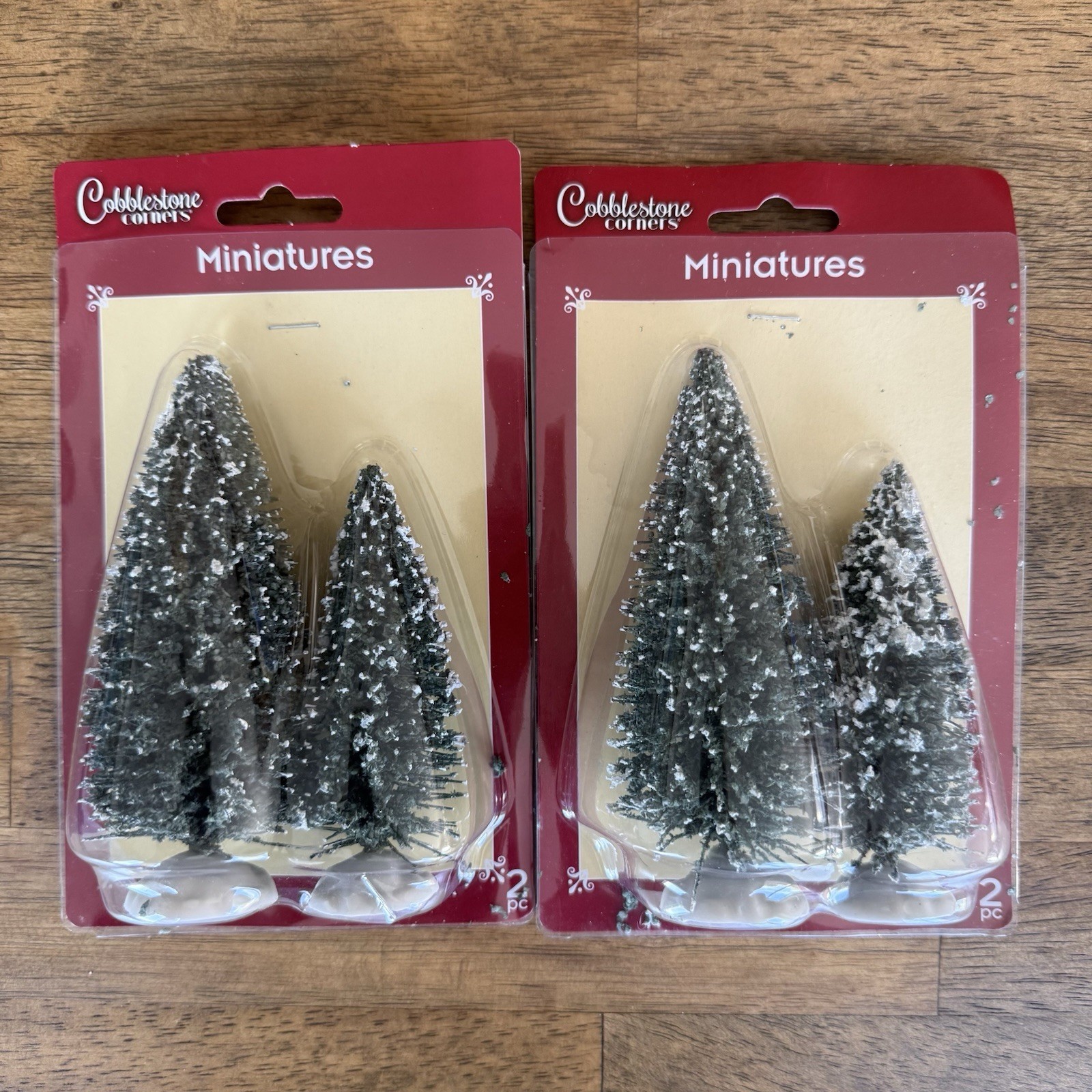 2 Sets Cobblestone Corners Winter Village Accessories Pine Trees 5.3″ 4.25″ Snow