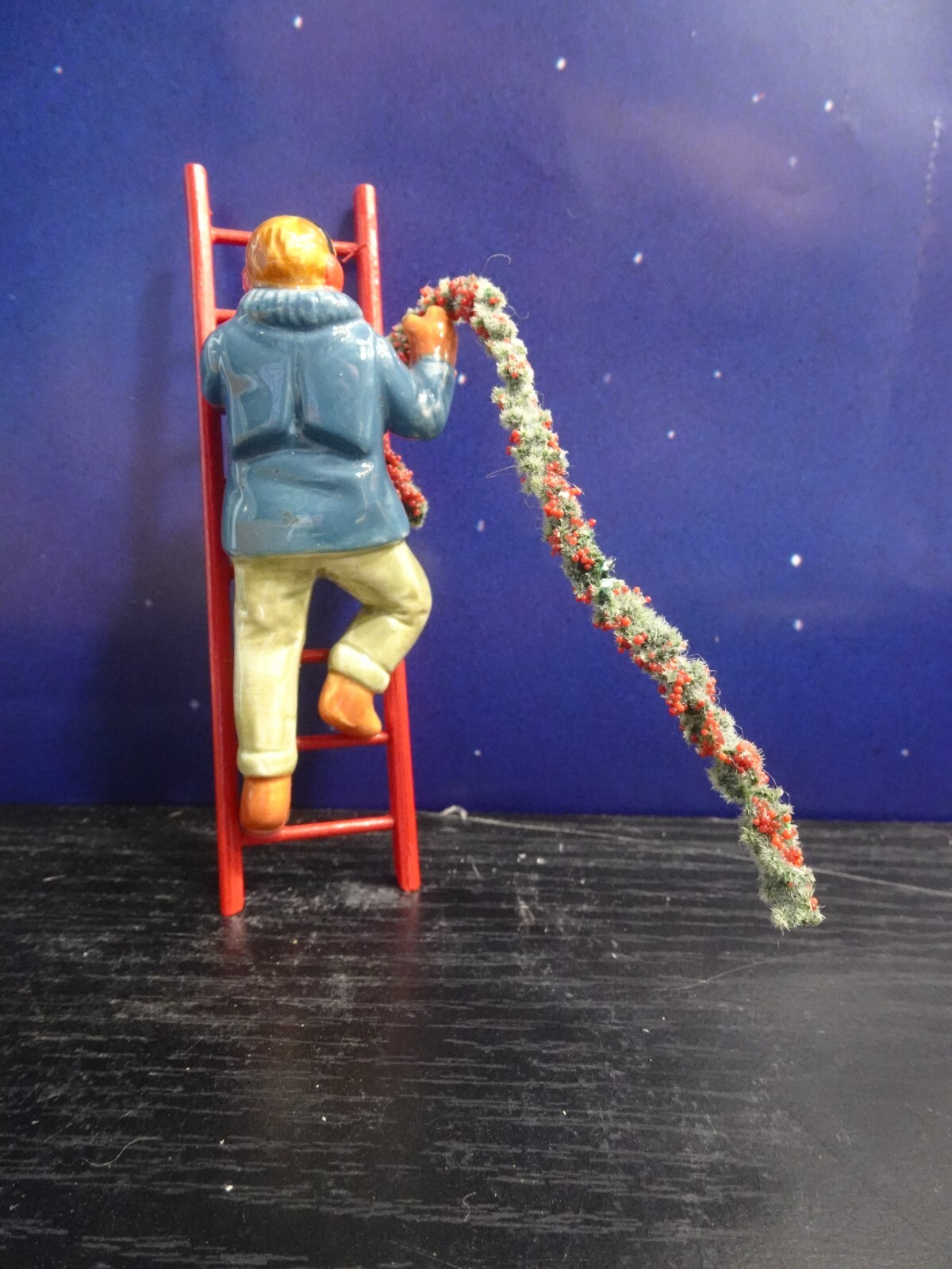 DEPT 56 SV Man On A Ladder Hanging Garland 51160 1988 NO ORIGINAL BOX VGUC