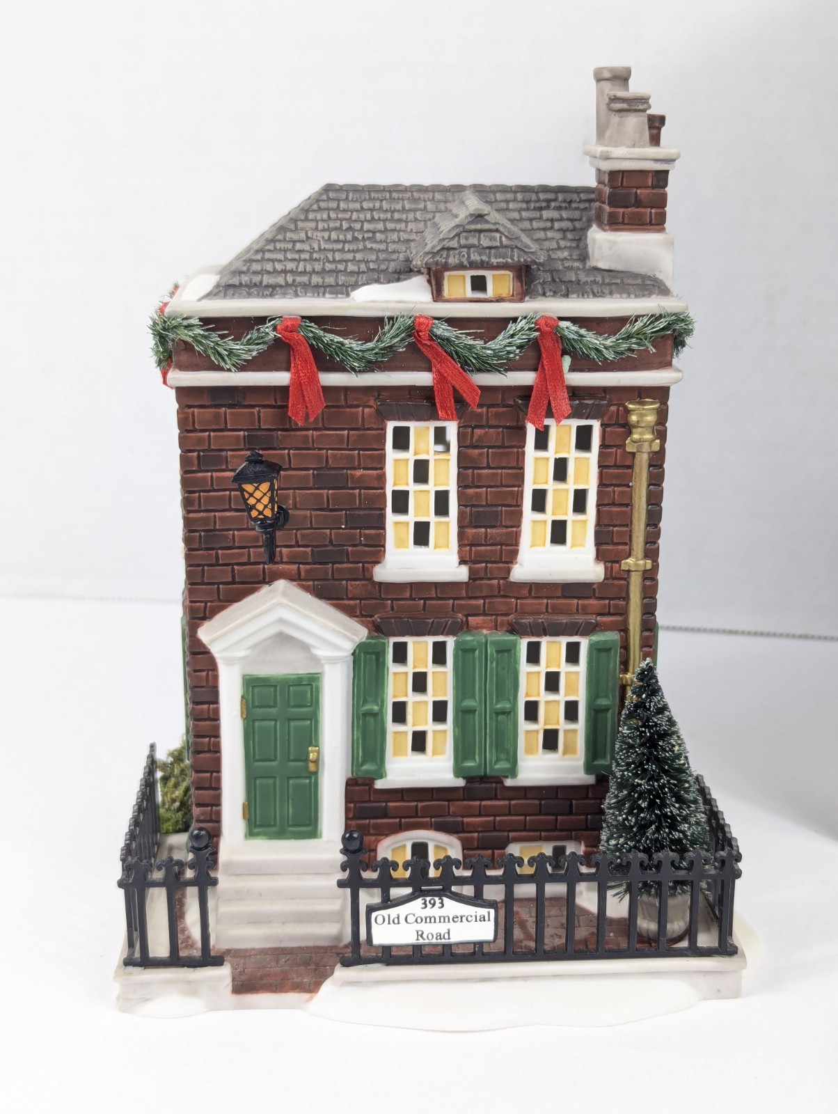 Dept. 56 Dickens’ Birthplace Special Edition With Accessory Dickens’ Village